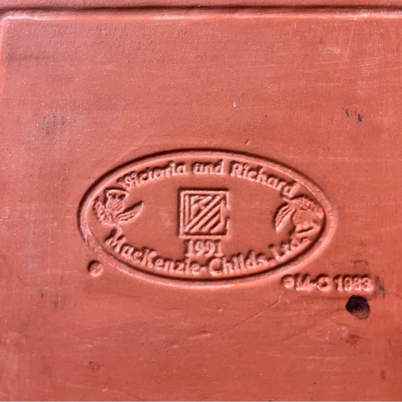 Mackenzie-Childs Victoria and Richard Ceramic Tile Trivet Decor - Picture 8 of 11